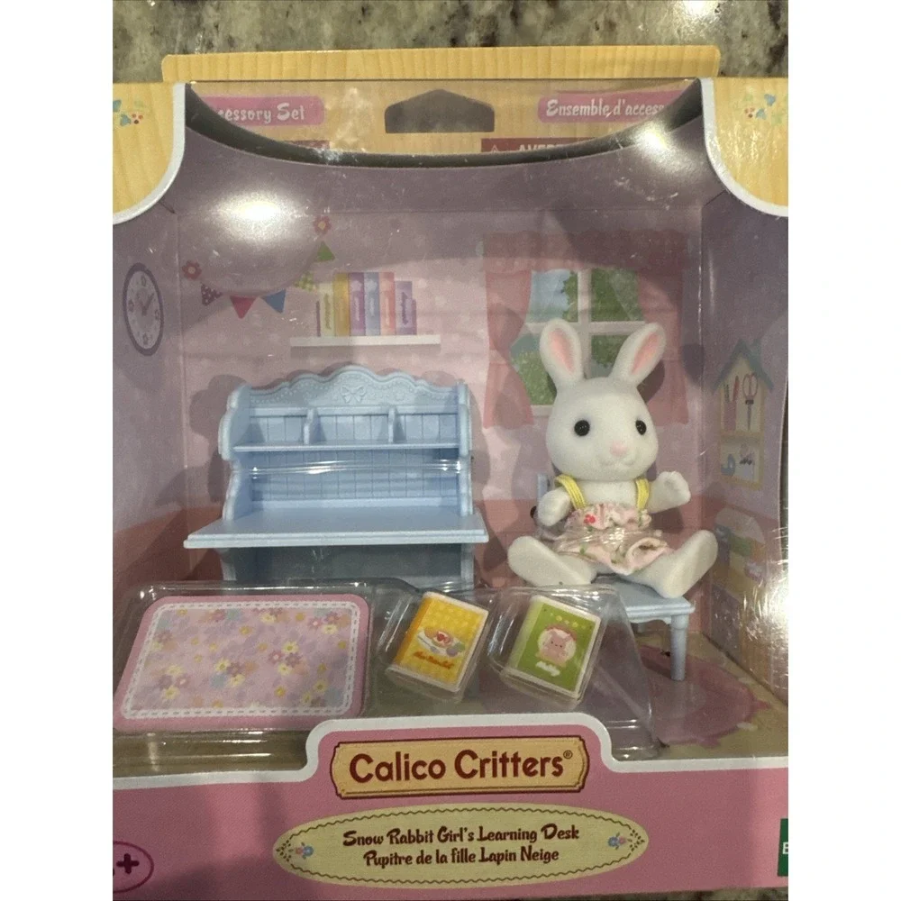 NEW Calico Critters - Snow Rabbit Girl's Learning Desk Sylvanian Families T3